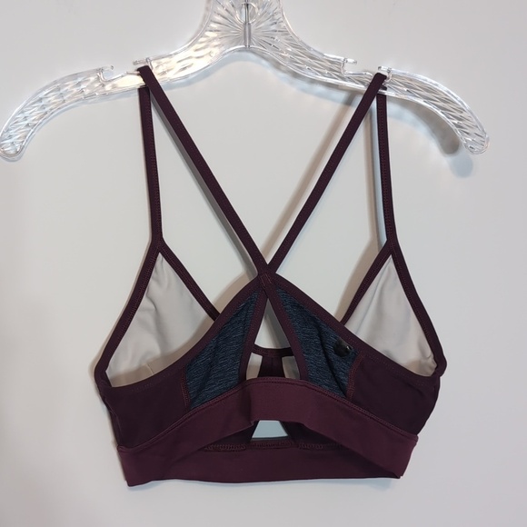 Under Armour Sports Bra - Picture 4 of 5